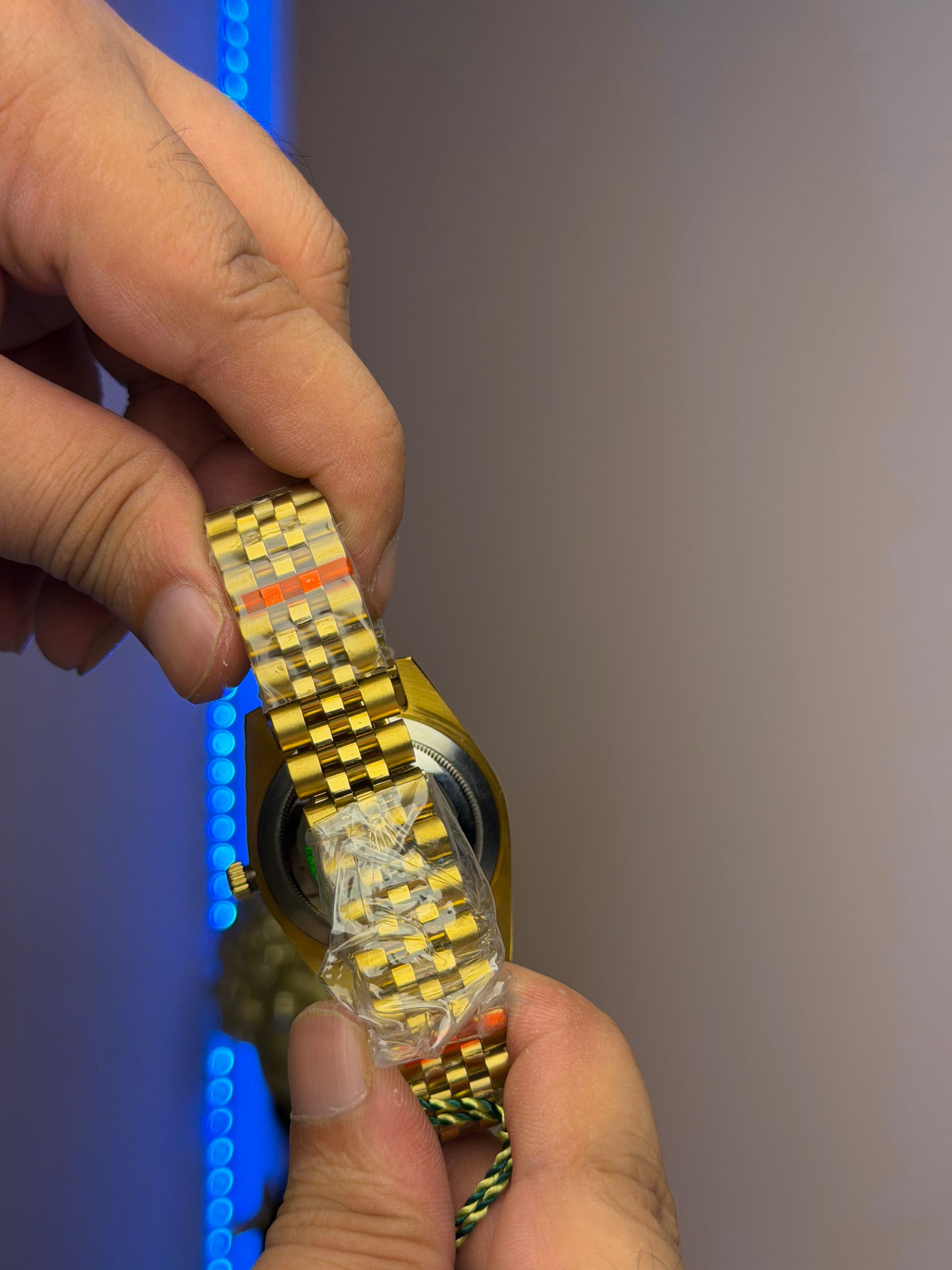 Rolex Date-Just Gold & Pearl