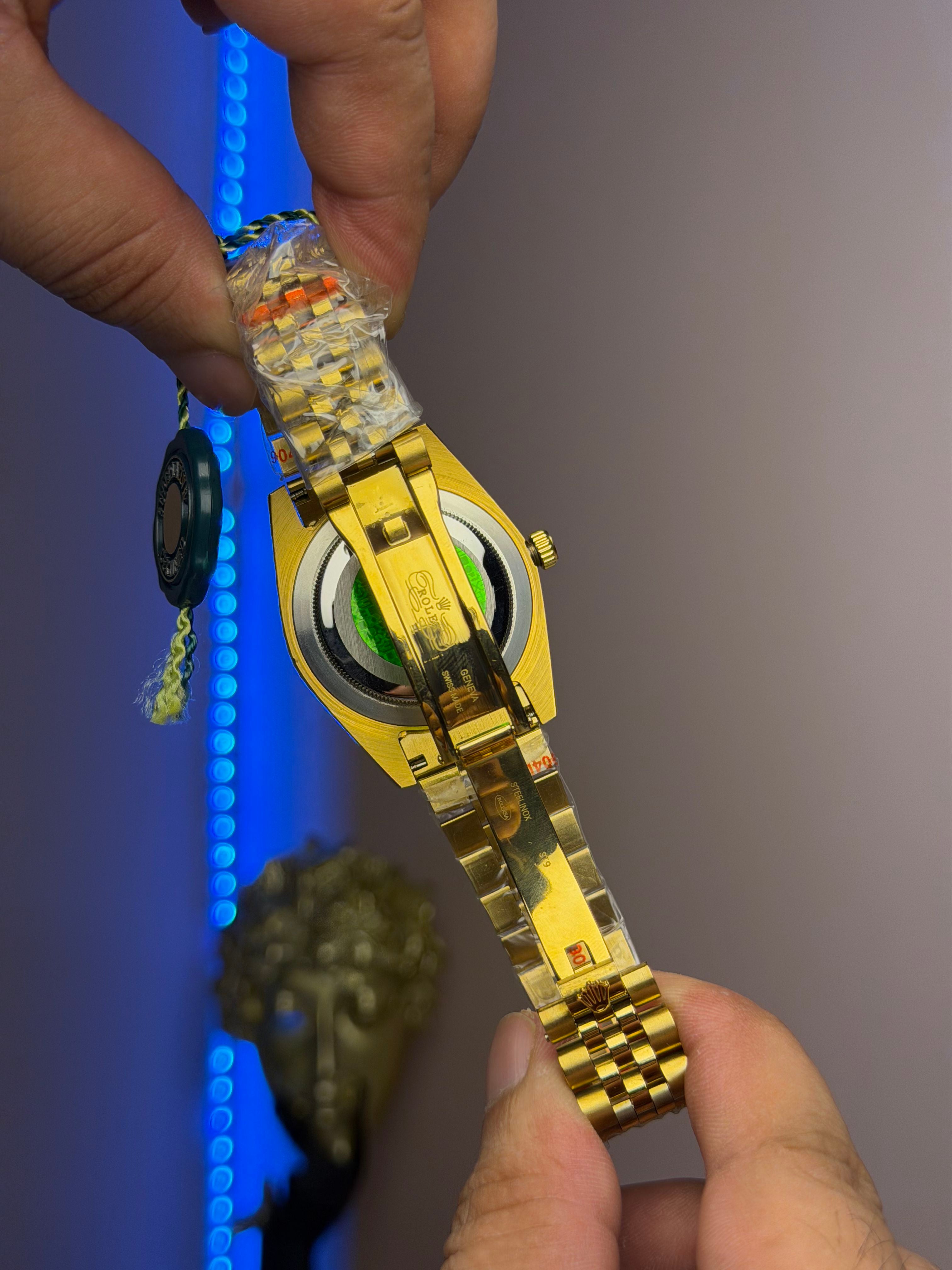 Rolex Date-Just Gold & Pearl